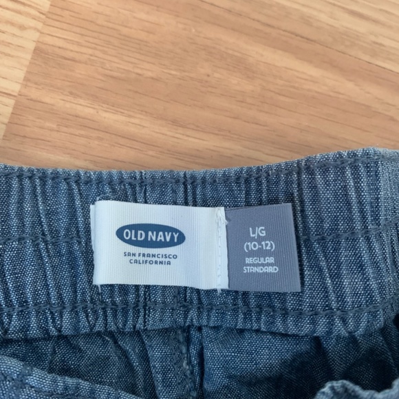 Old Navy shorts - Picture 2 of 2